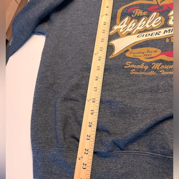 The Apple Barn Cider Mill Smoky Mountains Tennessee Destination Sweatshirt M - Picture 7 of 7